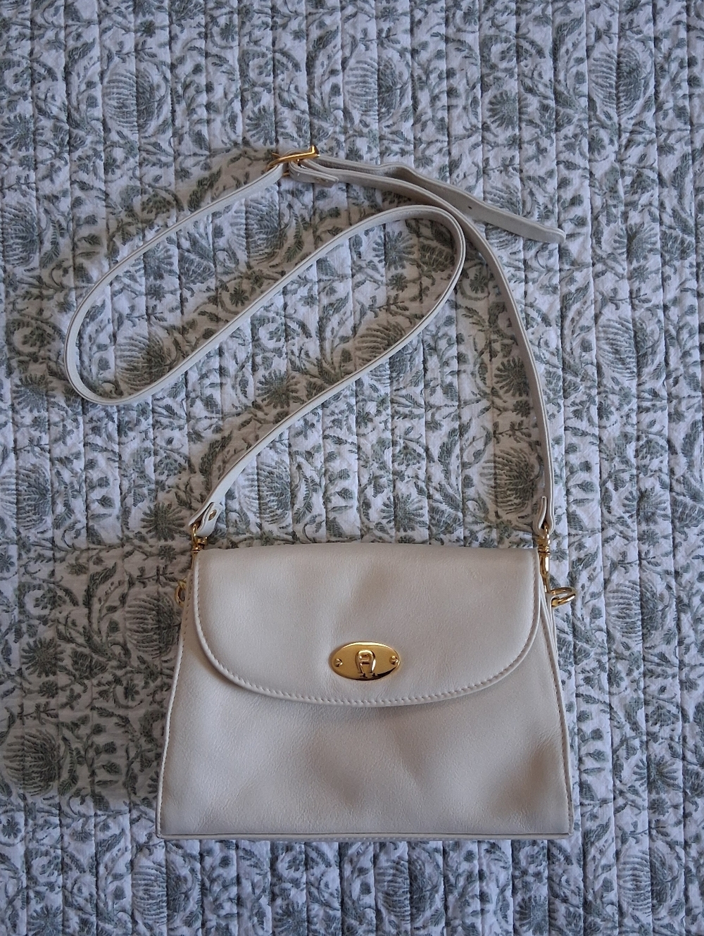 Etienne Aigner Off White Cream Leather Purse